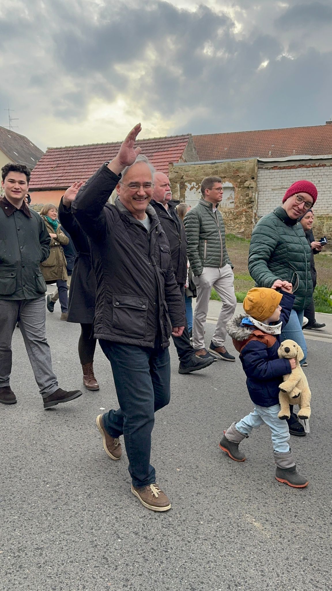 Eigenheimer beim Umzug durch Waigolshausen